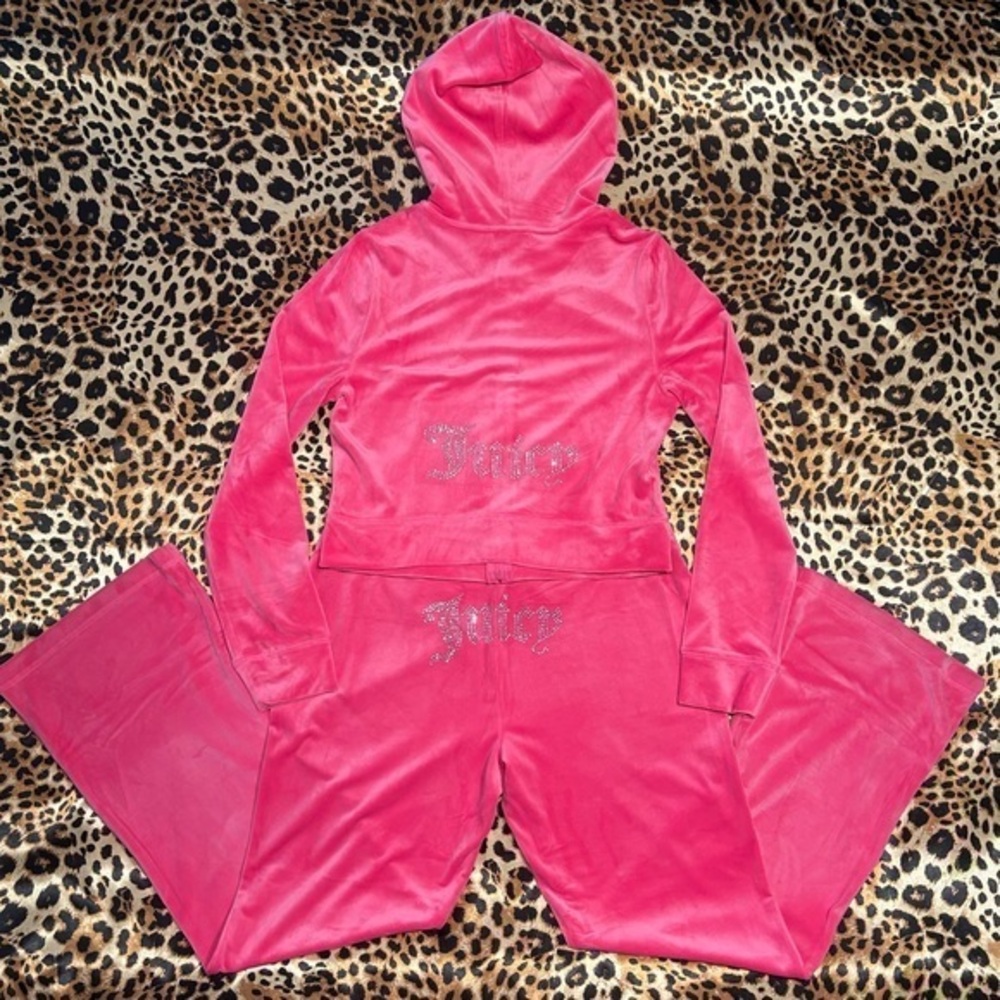 NWT Juicy Couture Bubble Gum Hot Pink Velour Tracksuit